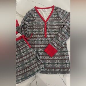 Hanna Andersson women’s Red and Gray holiday Pajama Set size M